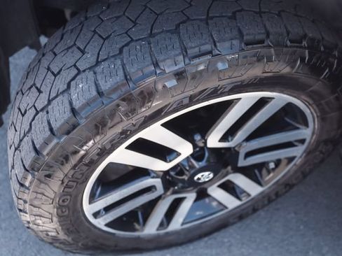 Used 2017 Toyota 4Runner Limited AWD/4WD image 59
