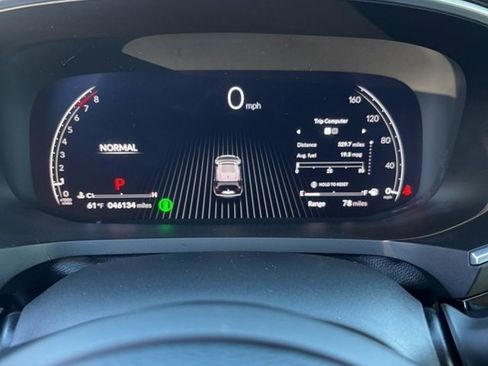 Used 2024 Acura MDX SH-AWD w/ Technology Package image 12