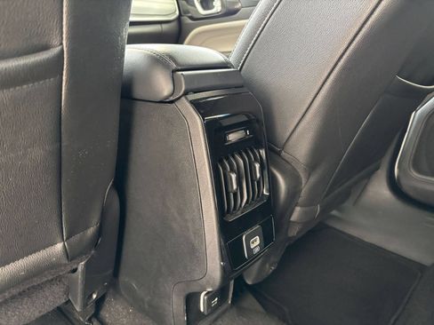 Used 2025 Jeep Compass Limited AWD/4WD image 23