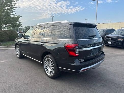 Used 2023 Ford Expedition Platinum AWD/4WD image 4