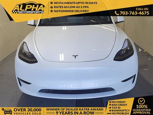 Used 2024 Tesla Model Y Long Range AWD/4WD image 1