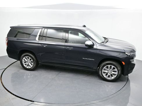 Used 2024 Chevrolet Suburban Premier AWD/4WD image 37