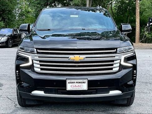Used 2023 Chevrolet Suburban High Country w/ Max Trailering Package AWD/4WD image 5