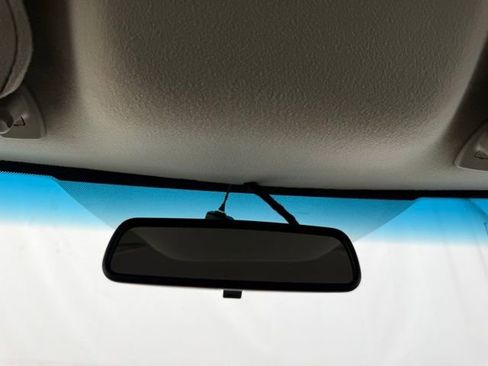 Used 2015 Chevrolet Express 2500 image 31