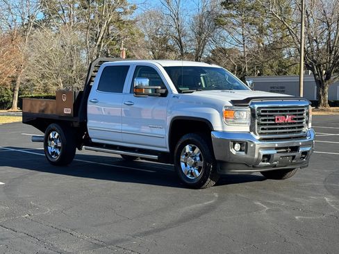 Used 2015 GMC Sierra 2500 SLT w/ Duramax Plus Package image 4