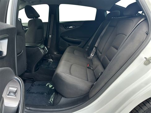 Used 2020 Chevrolet Malibu LT image 15