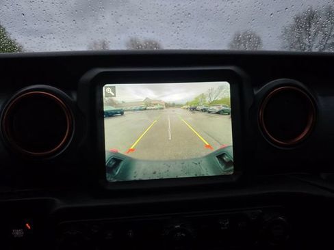 Used 2021 Jeep Gladiator Mojave AWD/4WD image 28