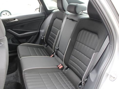 Certified 2024 Volkswagen Jetta Sport image 20