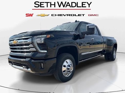 New 2026 Chevrolet Silverado 3500 High Country w/ Technology Package image 7