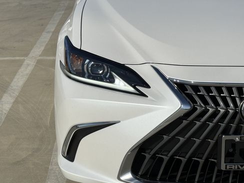 Certified 2024 Lexus ES 350 w/ Accessory Package (Z1) FWD image 7
