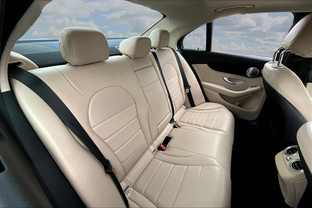 Used 2019 Mercedes-Benz C 300 Sedan image 25