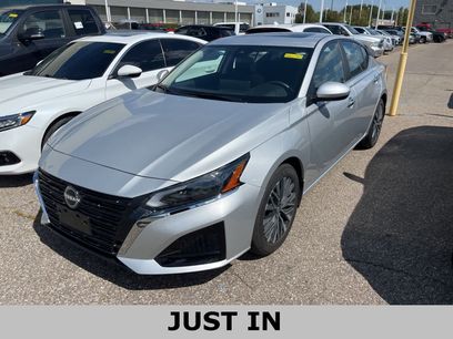 Used 2024 Nissan Altima 2.5 SV w/ SV Premium Package