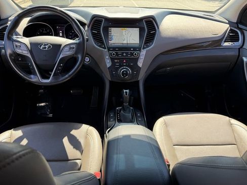 Used 2017 Hyundai Santa Fe Sport image 7