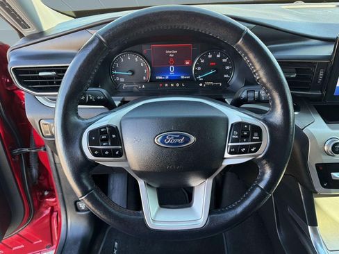 Used 2021 Ford Explorer XLT w/ Equipment Group 202A image 16