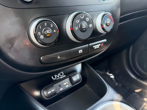 Used 2015 Kia Soul FWD image 20