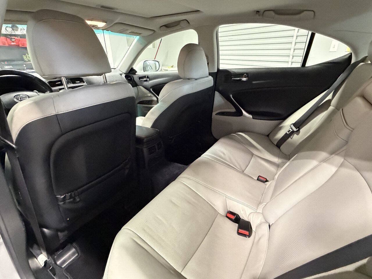 Used 2009 Lexus IS 250 AWD image 19