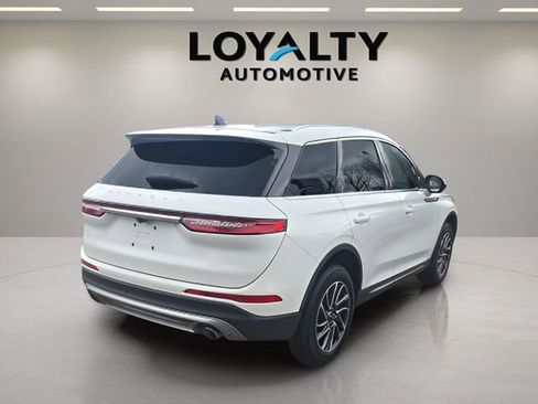 Used 2022 Lincoln Corsair Standard w/ Equipment Group 101A image 5