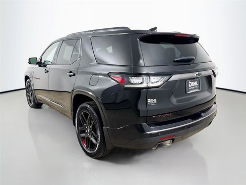 Used 2020 Chevrolet Traverse Premier w/ Redline Edition AWD/4WD image 10