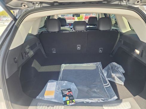 New 2025 Lincoln Nautilus Premier w/ Equipment Group 102A image 21