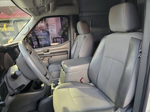 Used 2019 Nissan NV 2500 SV w/ Navigation Package image 10
