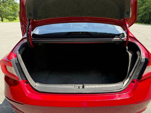 Used 2018 Honda Accord Sport image 15