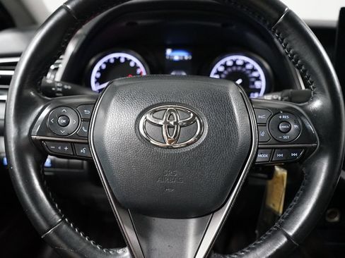 Used 2021 Toyota Camry SE FWD image 12