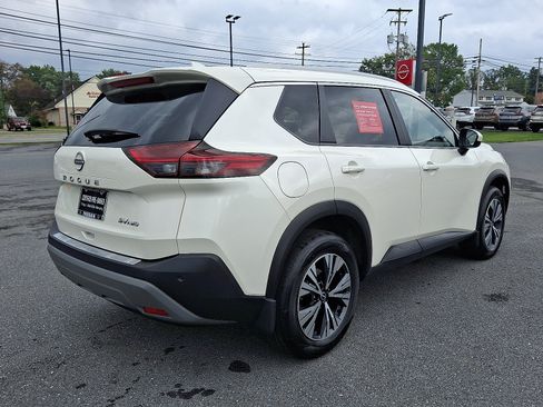 Certified 2023 Nissan Rogue SV w/ SV Premium B Package image 8