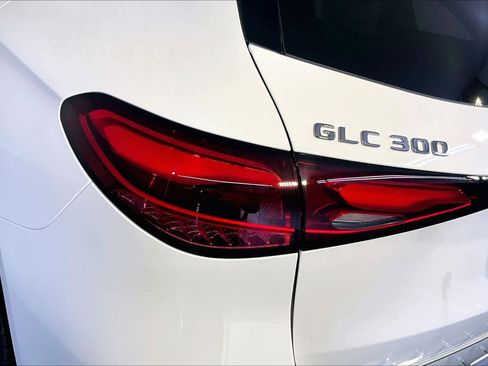 New 2026 Mercedes-Benz GLC 300 4MATIC image 5
