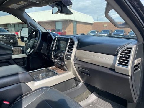 Used 2017 Ford F350 Lariat w/ Lariat Ultimate Package image 34