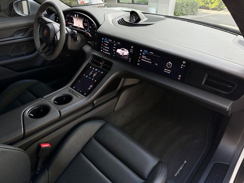 Used 2024 Porsche Taycan GTS AWD/4WD image 30
