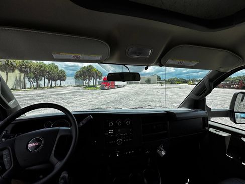 New 2025 GMC Savana 3500 Extended w/ Power Convenience Package RWD image 17