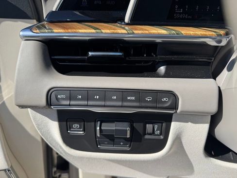 Certified 2021 Cadillac Escalade ESV Premium Luxury Platinum w/ Heavy-Duty Trailer Package image 24