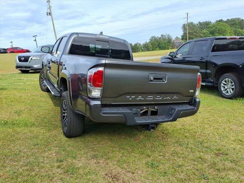 Used 2022 Toyota Tacoma TRD Sport w/ Technology Package RWD image 7