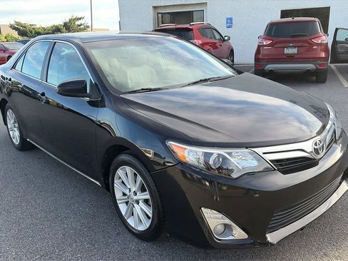 Used 2012 Toyota Camry XLE w/ Leather Pkg FWD image 14