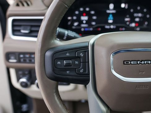 Certified 2022 GMC Yukon Denali w/ Denali Premium Package image 16