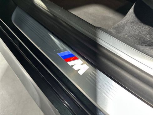 Used 2018 BMW 750i RWD image 38