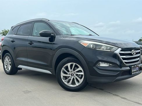 Used 2017 Hyundai Tucson SE w/ SE Popular Package 02 FWD image 5