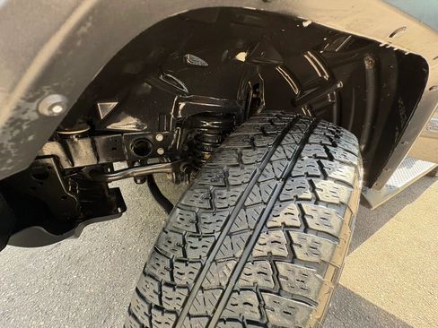 Used 2019 Jeep Wrangler Unlimited Sahara w/ LED Lighting Group AWD/4WD image 50
