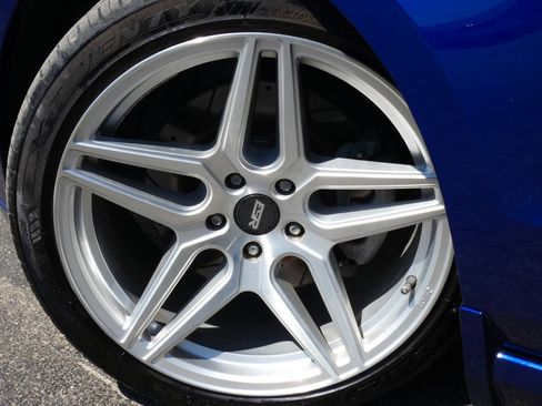 Used 2013 Ford Mustang GT image 19