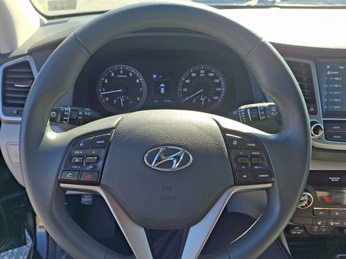 Used 2018 Hyundai Tucson Sport w/ Cargo Package image 18