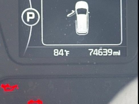 Used 2018 Kia Sorento L FWD image 11