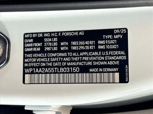 Certified 2026 Porsche Macan AWD/4WD image 26