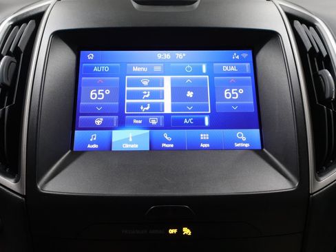 Used 2019 Ford Edge SEL w/ Equipment Group 201A AWD/4WD image 32