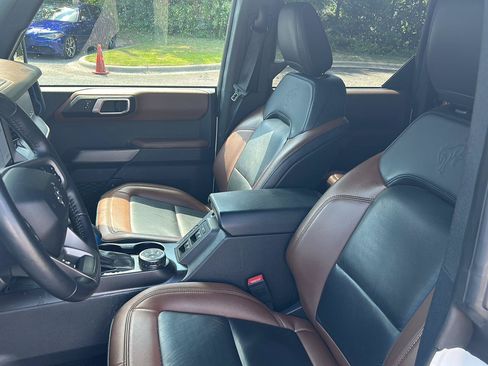 Used 2022 Ford Bronco Outer Banks AWD/4WD image 6