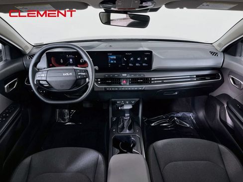 Used 2025 Kia K4 FWD image 11