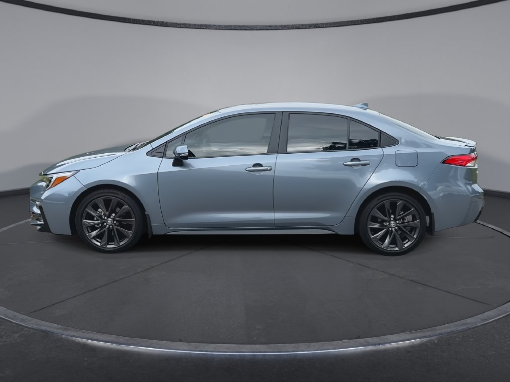 Used 2025 Toyota Corolla SE FWD image 5