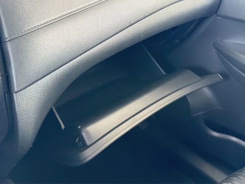 Used 2018 Nissan Rogue SV FWD image 34