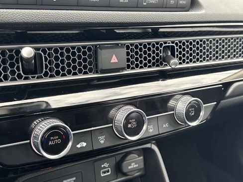 Used 2023 Honda Civic LX image 32