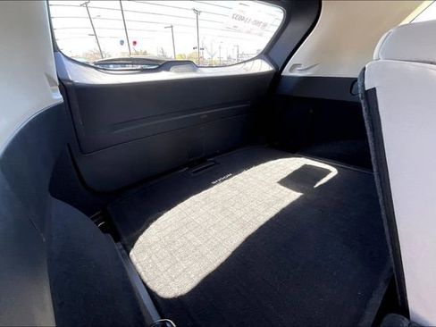 Used 2025 Nissan Rogue SV image 30