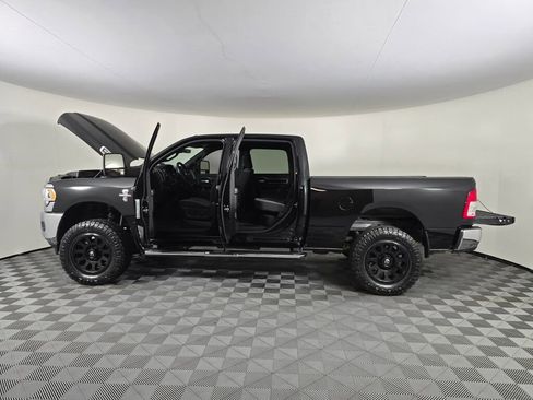 Used 2024 RAM 2500 Big Horn image 17